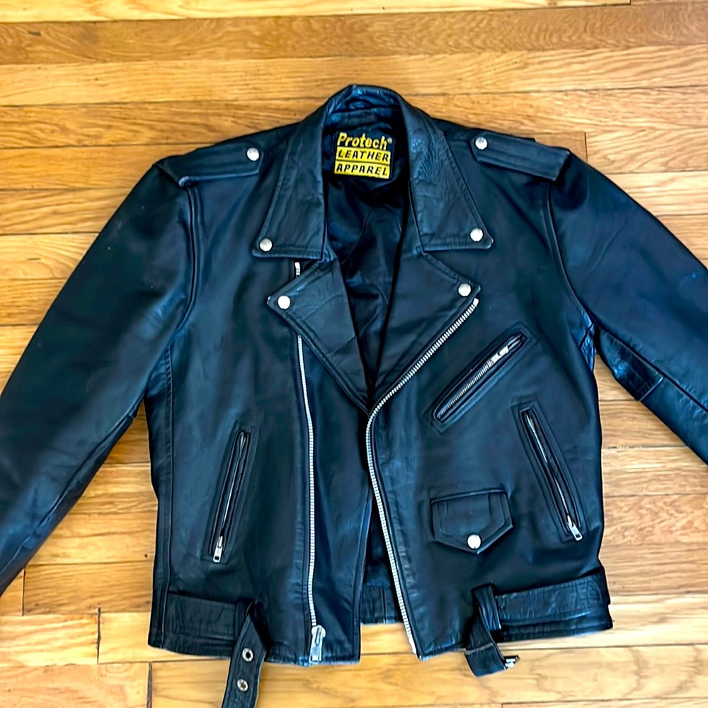 Classic black leather motorcycle jacket, M